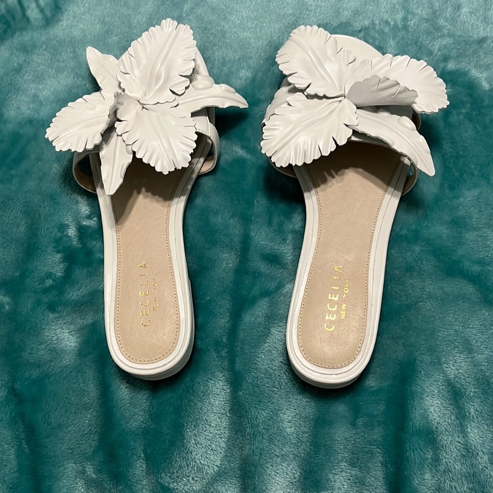 Cecelia New York white leather Lila style sandals size 8.5